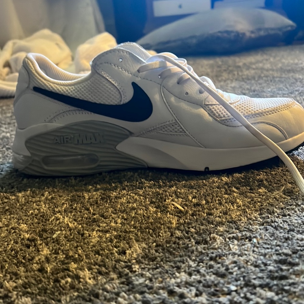 Nike Air Max Excee Size 10-1/2
